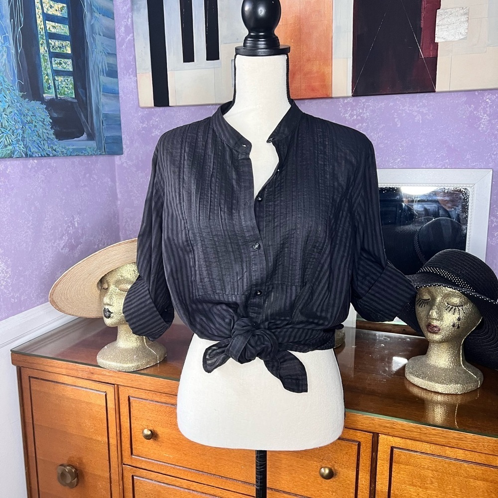 Charter Club SZ M Black Button Up Textured Blouse - Picture 2 of 9